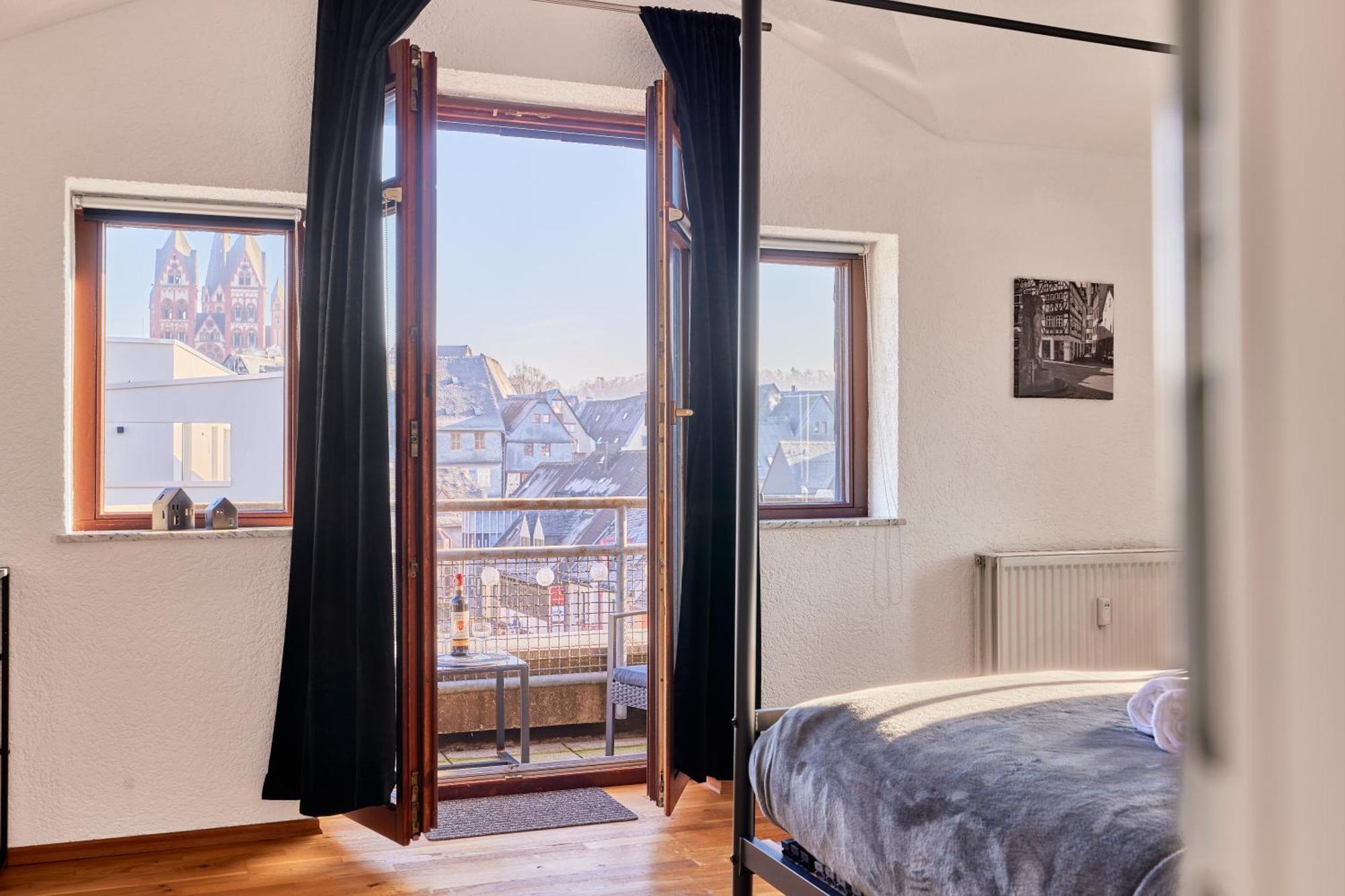 Traumferienwohnung Domblick I Parkplatz Inklusive I Zentral Gelegen I Altstadtnaehe I Netflix Limburg an der Lahn Exterior photo