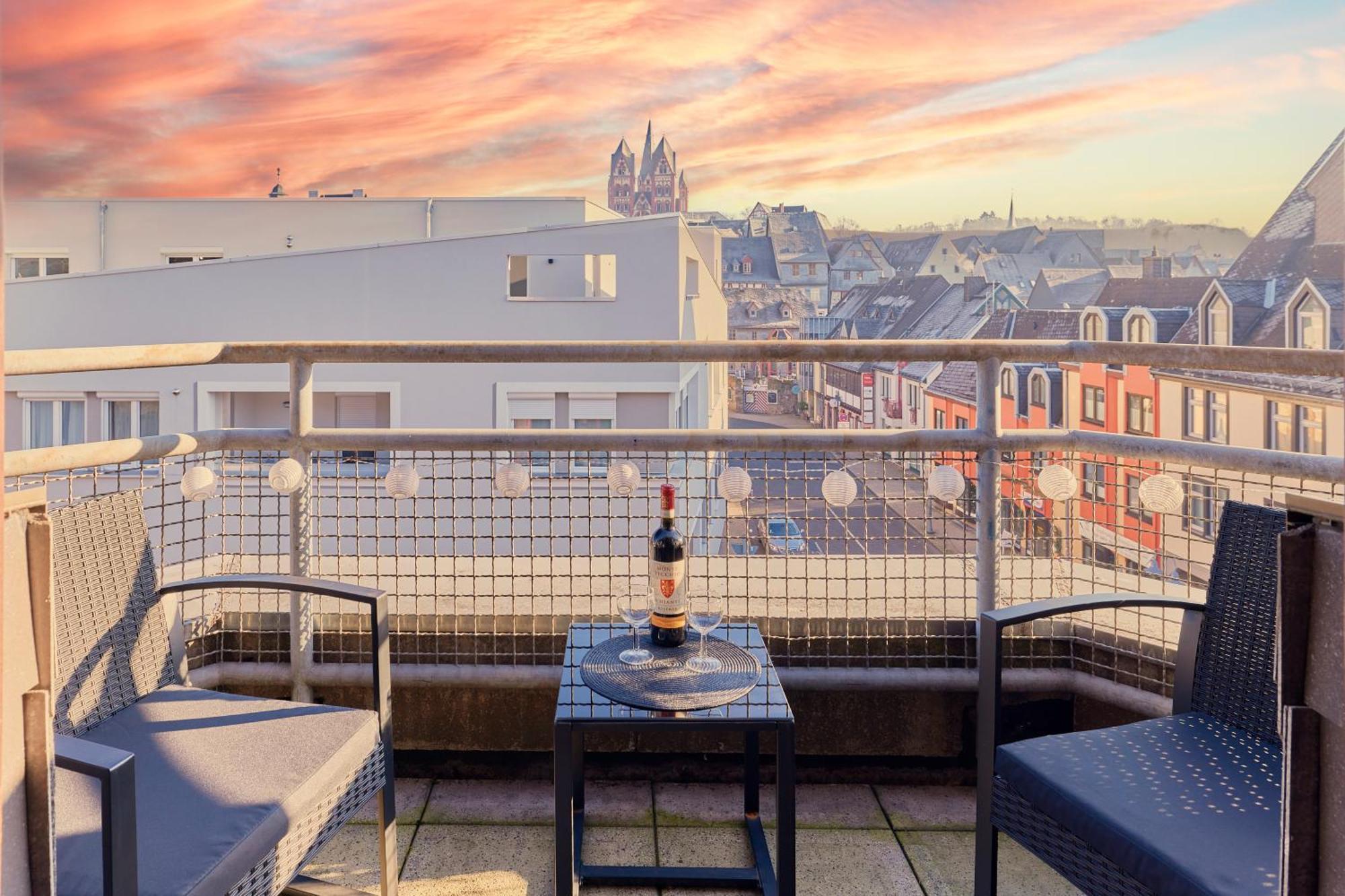 Traumferienwohnung Domblick I Parkplatz Inklusive I Zentral Gelegen I Altstadtnaehe I Netflix Limburg an der Lahn Exterior photo